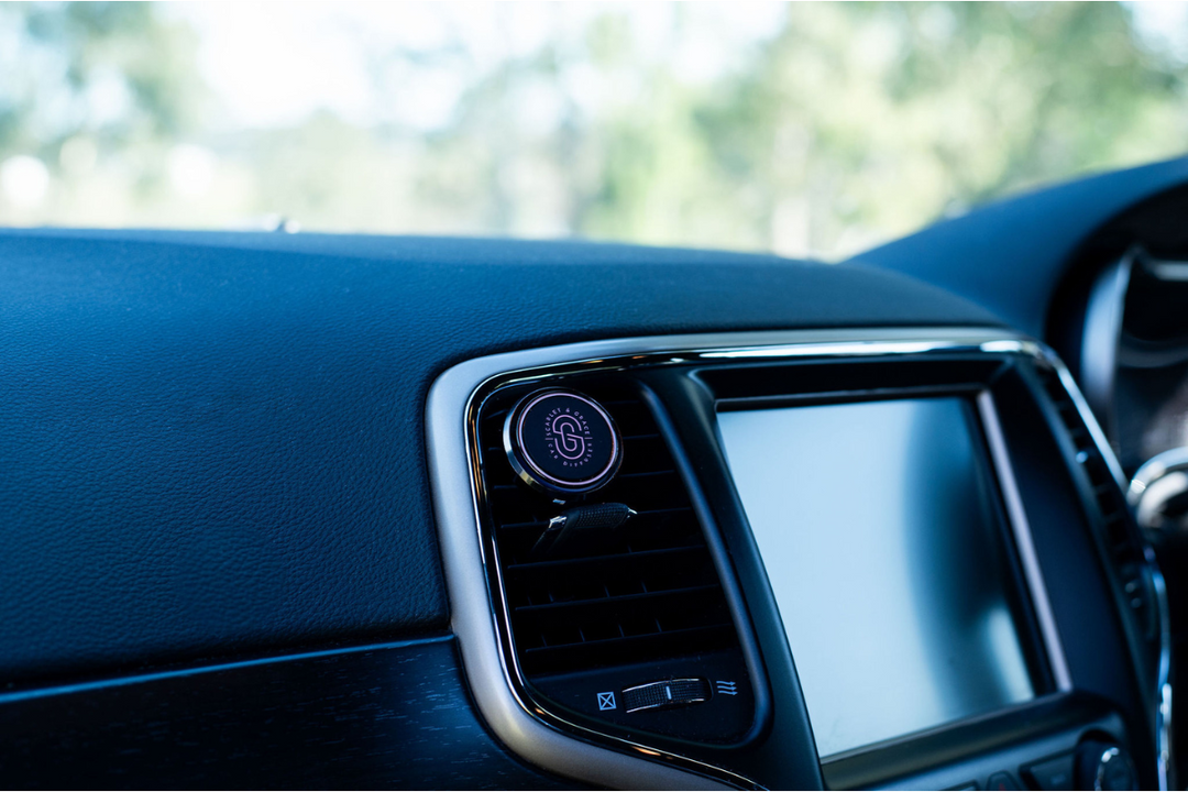 Aromas On The Go: 4 Reasons to Buy a Car Fragrance Diffuser in 2025