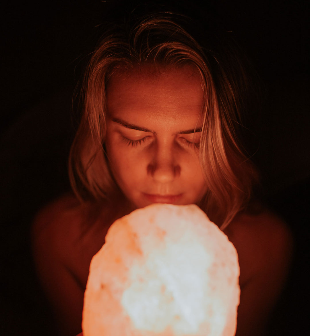 8 Reasons Why We All Need a Salt Lamp