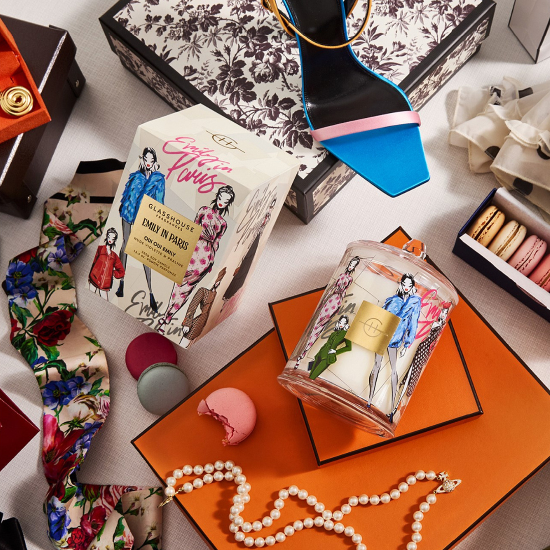 Oui Oui Emily Nude Violette & Praline 380g Candle | Glasshouse