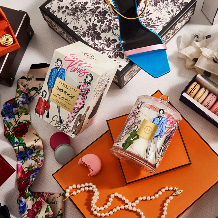 Oui Oui Emily Nude Violette & Praline 380g Candle | Glasshouse