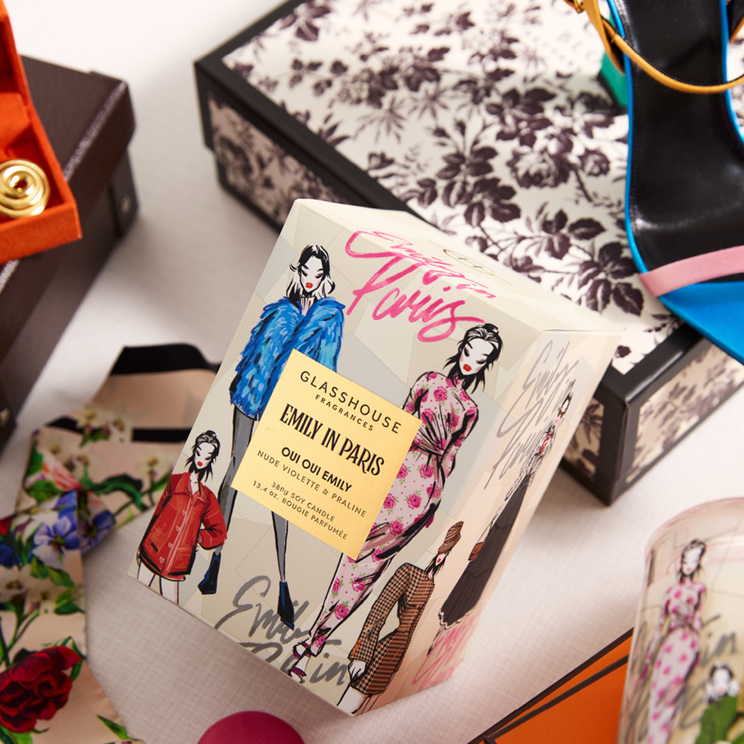 Oui Oui Emily Nude Violette & Praline 380g Candle | Glasshouse