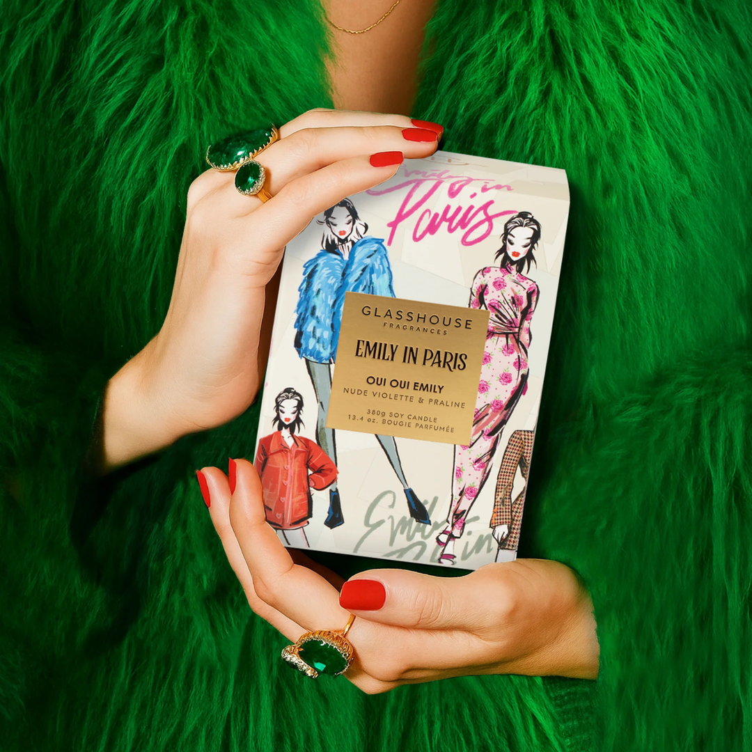 Oui Oui Emily Nude Violette & Praline 380g Candle | Glasshouse