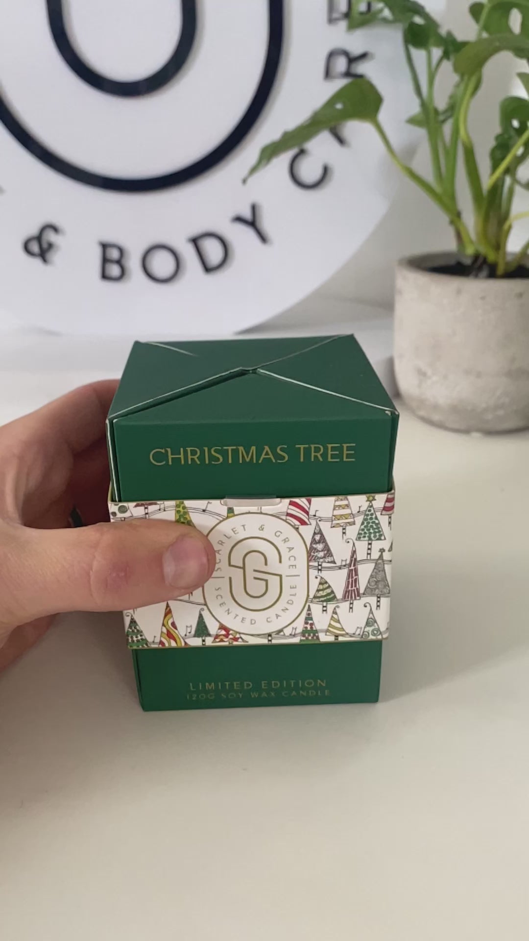 Limited Edition Christmas Tree Candle 120g | Scarlet & Grace